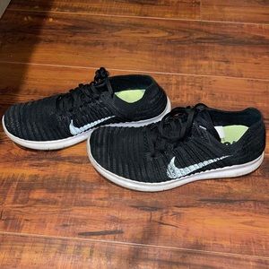 Women’s Nike Flyknit Sneaker
